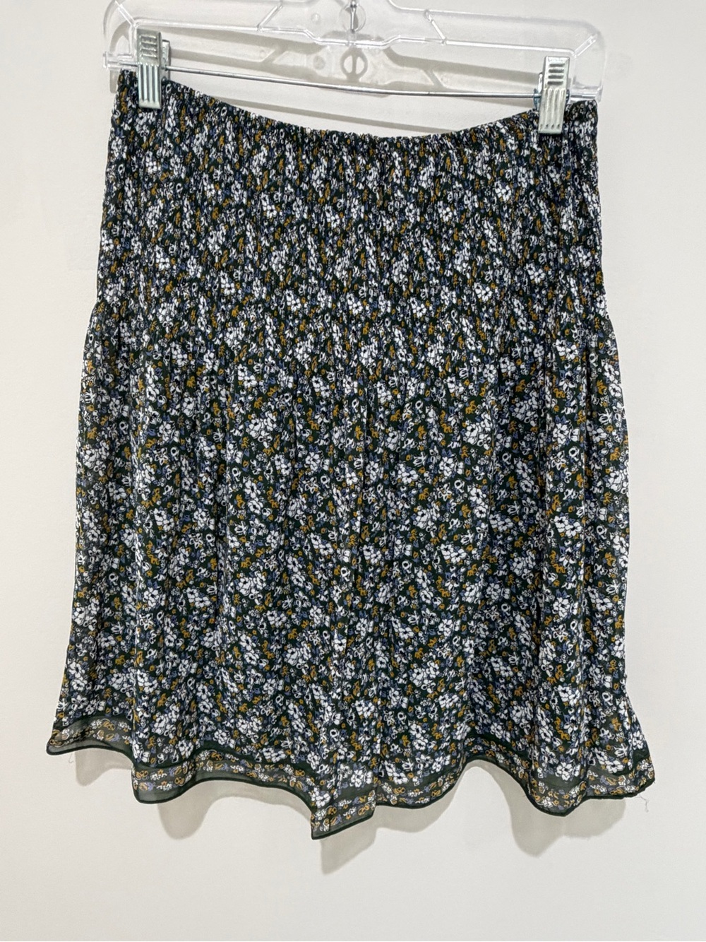 Max Studio Floral Skirt / Size Medium Feminine Classy - Picture 2 of 8